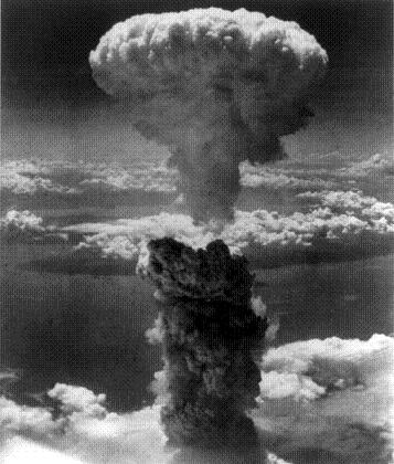 The Fat Man mushroom cloud resulting from the US nuclear explosion over